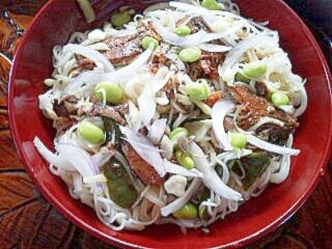 いわしの缶詰と薬味のっけ素麺